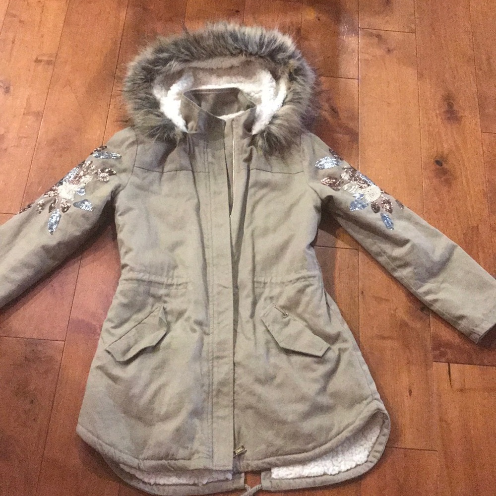 Cute Guess girls size 10 coat.